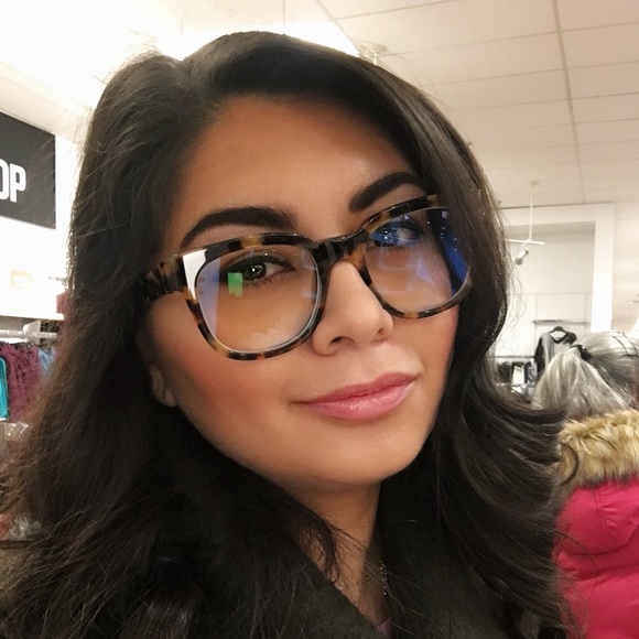 Meet your Posher, Alina - Picture 1 of 1